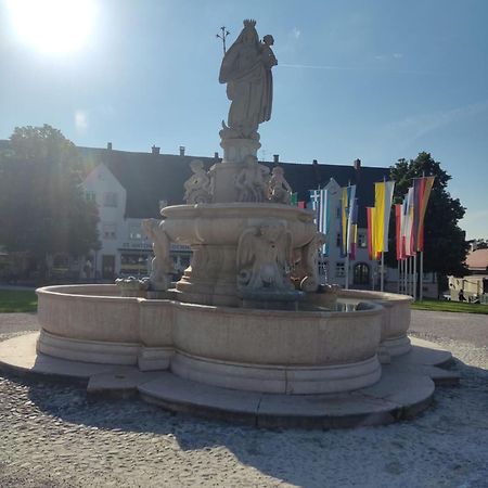 Ferienwohnung Enzian - Naehe Kapellplatz - Oeffentlicher Parkplatz - Aufzug Altötting Extérieur photo