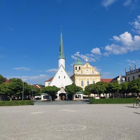 Ferienwohnung Enzian - Naehe Kapellplatz - Oeffentlicher Parkplatz - Aufzug Altötting Extérieur photo