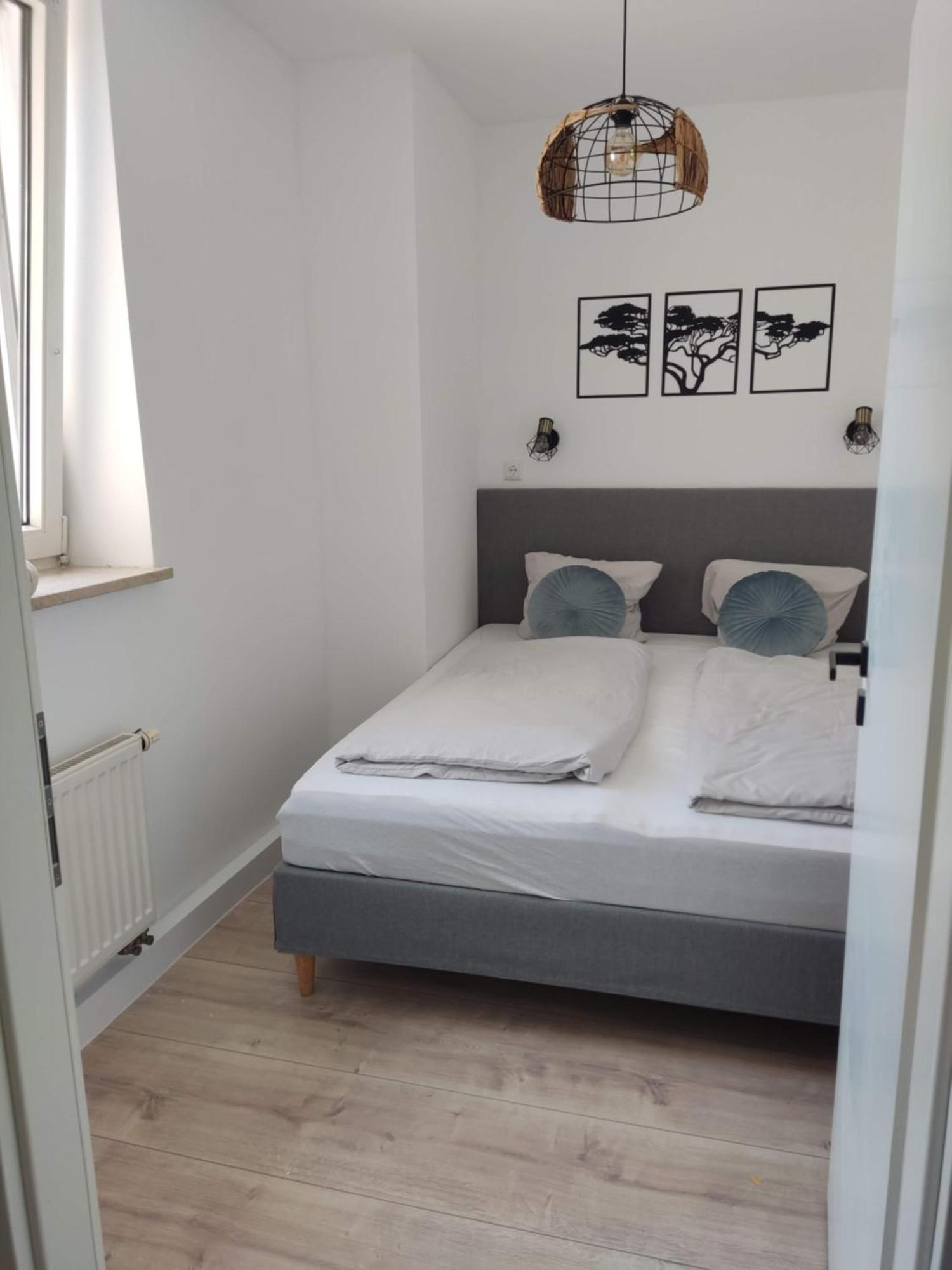Ferienwohnung Enzian - Naehe Kapellplatz - Oeffentlicher Parkplatz - Aufzug Altötting Extérieur photo