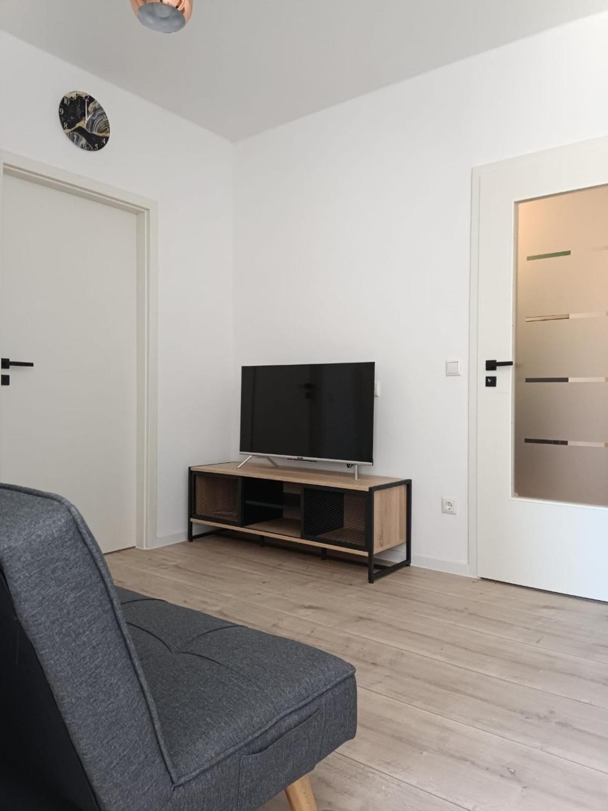 Ferienwohnung Enzian - Naehe Kapellplatz - Oeffentlicher Parkplatz - Aufzug Altötting Extérieur photo