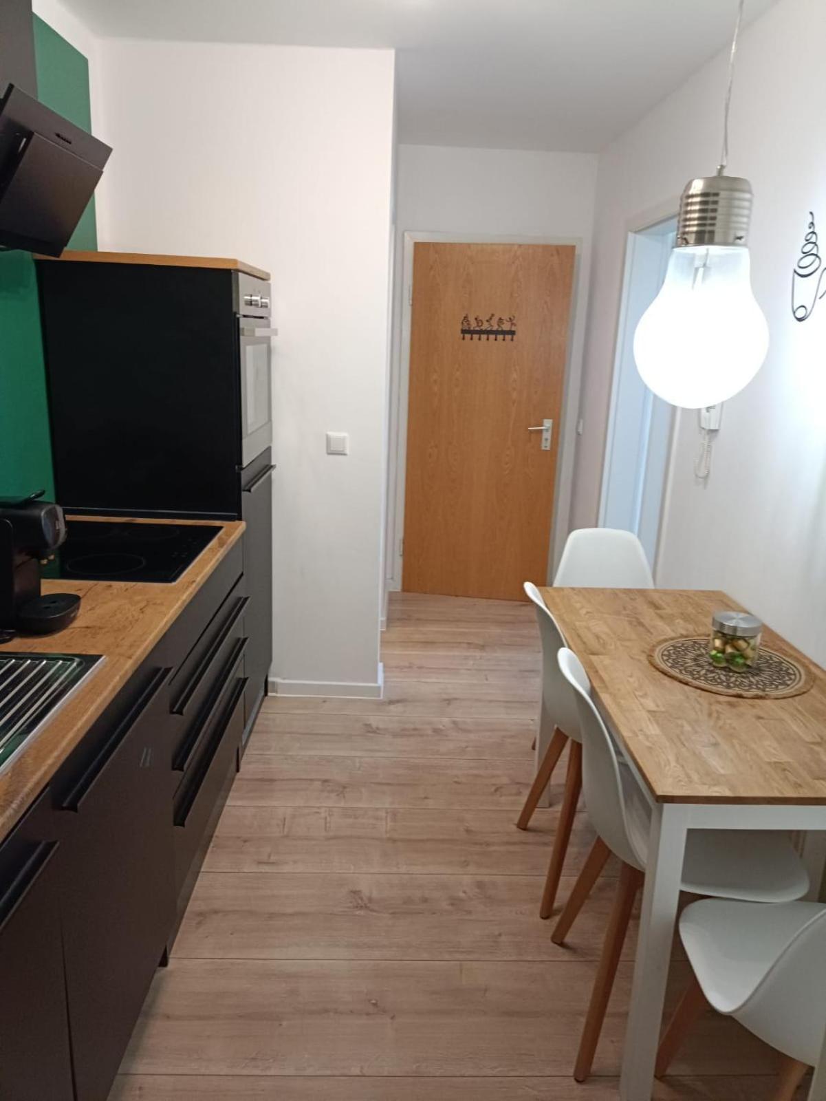 Ferienwohnung Enzian - Naehe Kapellplatz - Oeffentlicher Parkplatz - Aufzug Altötting Extérieur photo