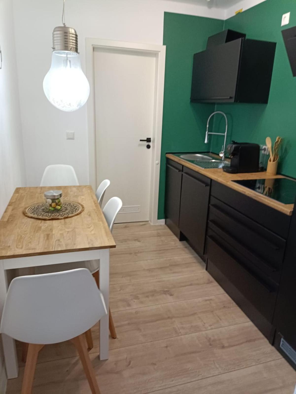 Ferienwohnung Enzian - Naehe Kapellplatz - Oeffentlicher Parkplatz - Aufzug Altötting Extérieur photo