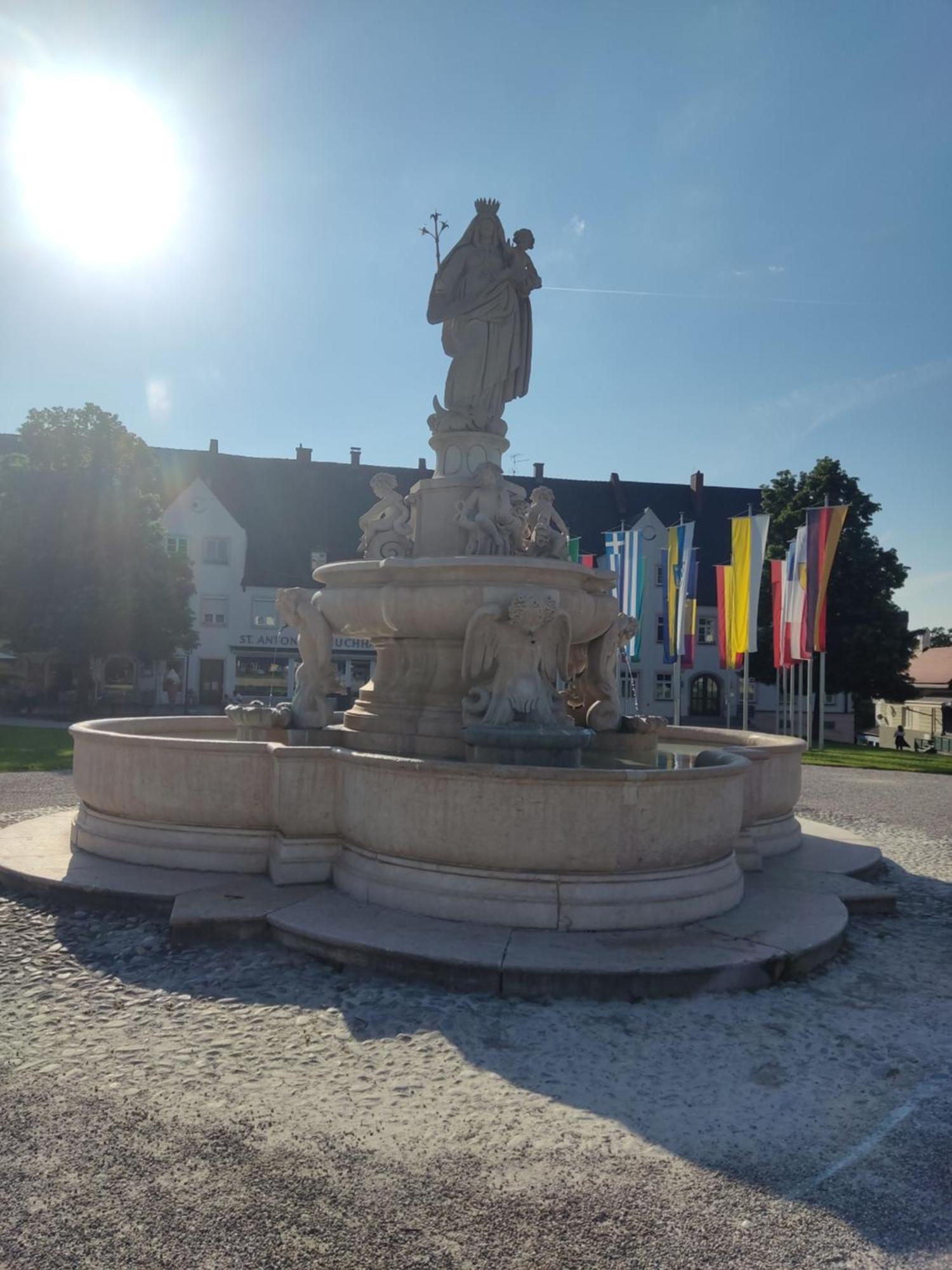Ferienwohnung Enzian - Naehe Kapellplatz - Oeffentlicher Parkplatz - Aufzug Altötting Extérieur photo