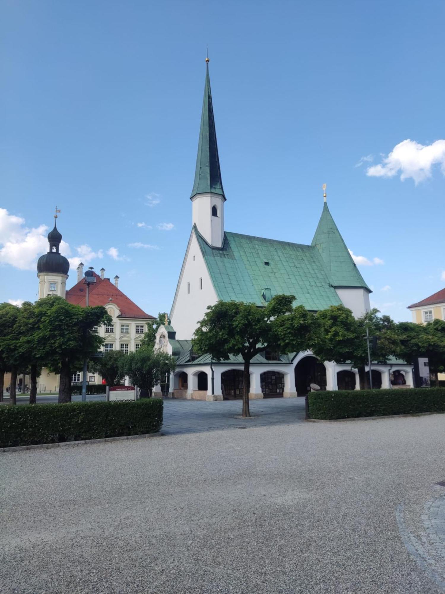 Ferienwohnung Enzian - Naehe Kapellplatz - Oeffentlicher Parkplatz - Aufzug Altötting Extérieur photo